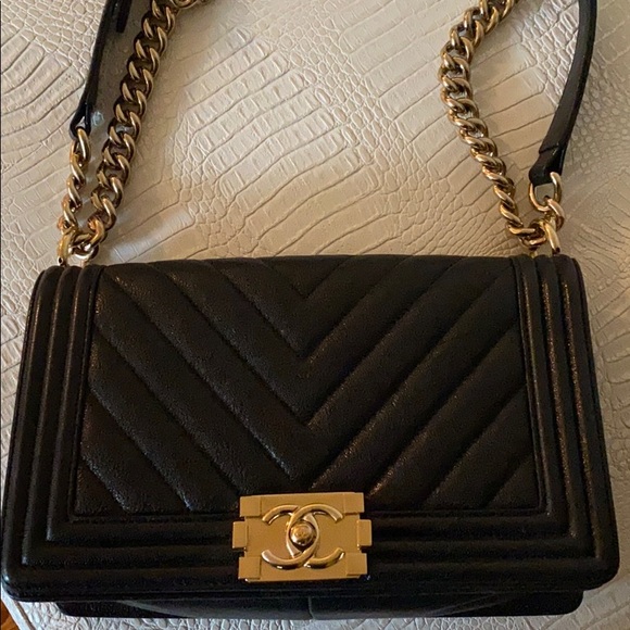 CHANEL Handbags - Chanel old medium boy bag